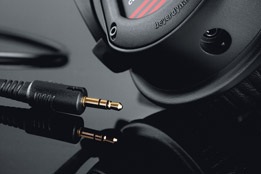 Detachable Cables & Headset