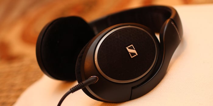 Sennheiser HD 558 Over-Ear Closed-Back Headphones