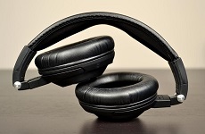 Collapsible Headphones for Easy Portability