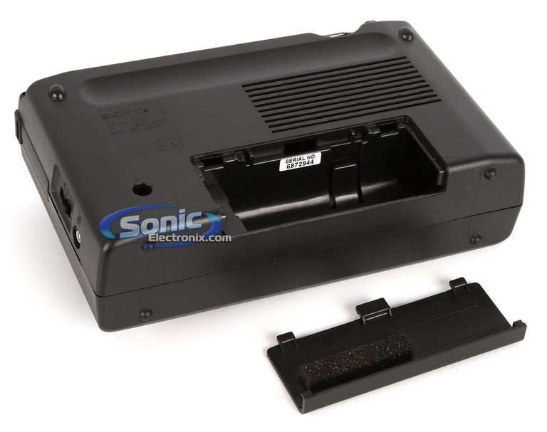 Sony ICF-18 (ICF18) Portable AM/FM Radio and Antenna Image 4