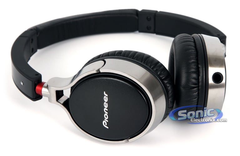 Pioneer SE-MJ591 (SEMJ591) Audiophile On-Ear Headphones Image 2