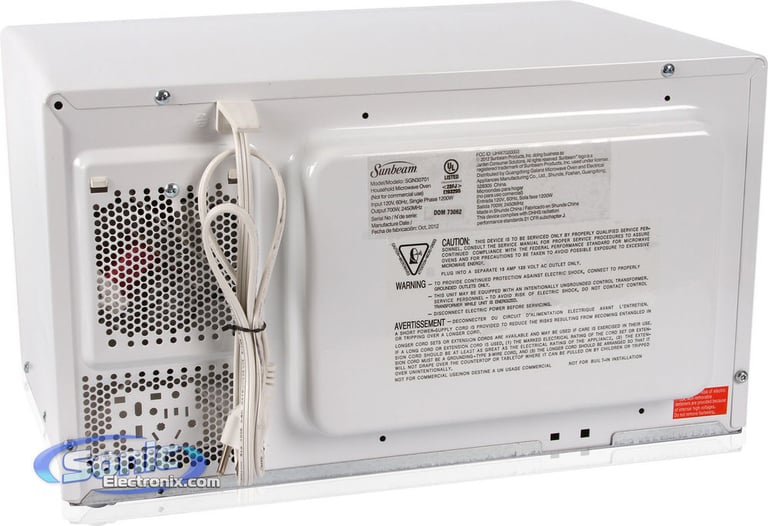 Sunbeam SGN30701 700-Watt Turntable Microwave Oven Image 3