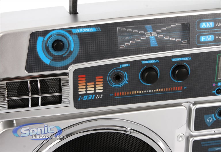 Limited Edition Lasonic i-931BT Ghetto Blaster - Silver/Chrome Image 3