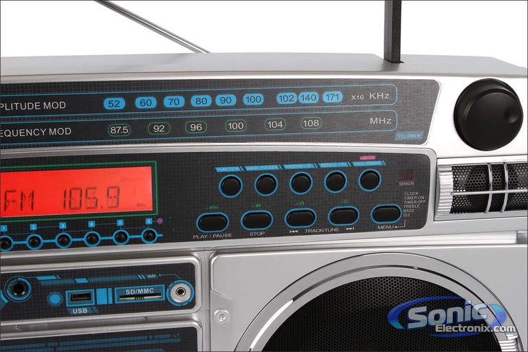 Limited Edition Lasonic i-931BT Ghetto Blaster - Silver/Chrome Image 5