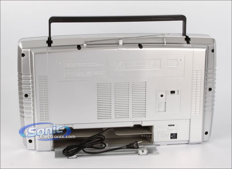 Limited Edition Lasonic i-931BT Ghetto Blaster - Silver/Chrome Image 6