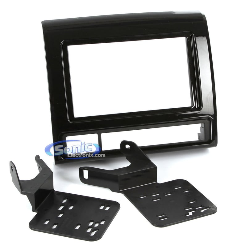Metra 95-8235CHG Dash Kit Image 1