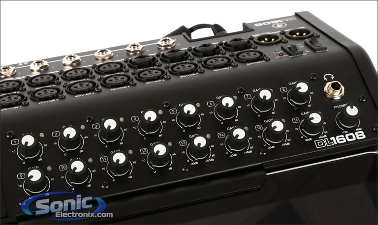 Mackie DL1608 Open Box  Image 4