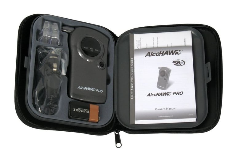 AlcoHawk Q3I-11000 PRO Breathalyzer Image 3
