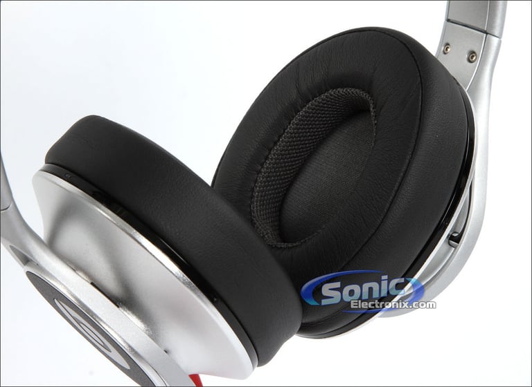 Beats By Dr. Dre Executive  - Silver Image 9