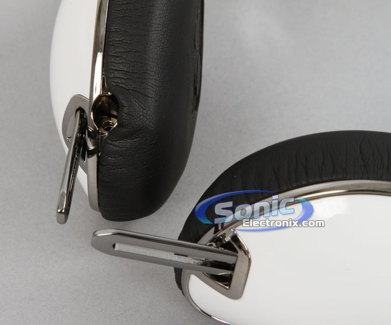 Skullcandy Navigator - White S5AVDM-074 Image 4