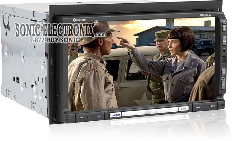 Clarion MAX685BT R/B Image 2