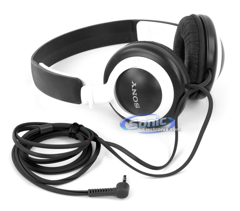 Sony NWZ-B173F MP3 Player + MDR-XB200 Headphones - Black Image 2