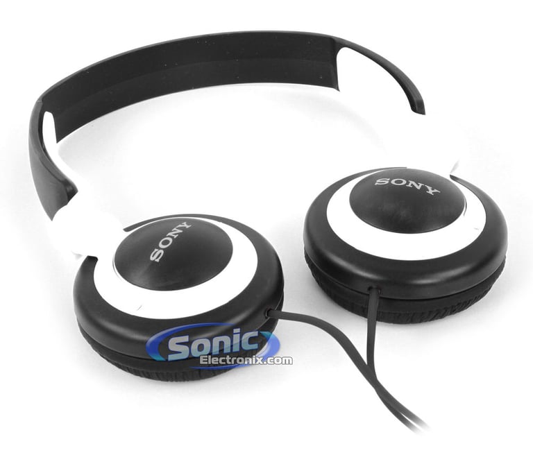 Sony NWZ-B173F MP3 Player + MDR-XB200 Headphones - Black Image 4