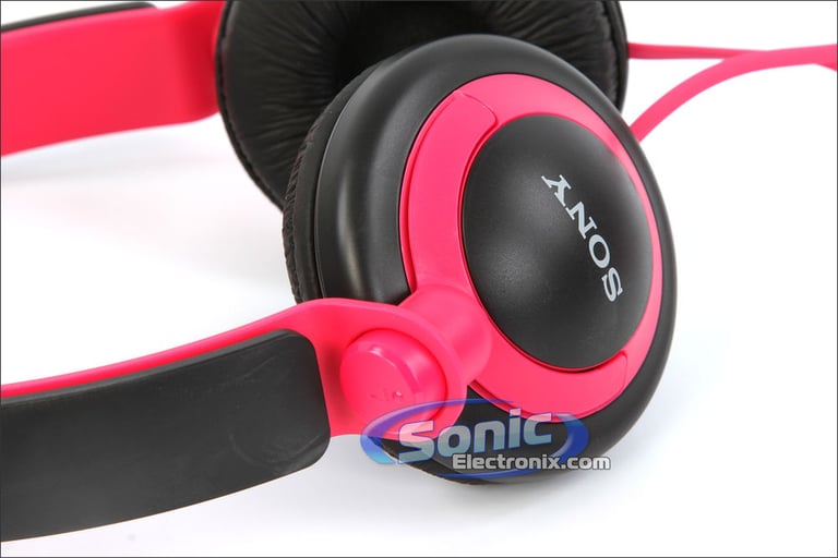 Sony NWZ-B173F MP3 Player + MDR-XB200 Headphones - Pink Image 7