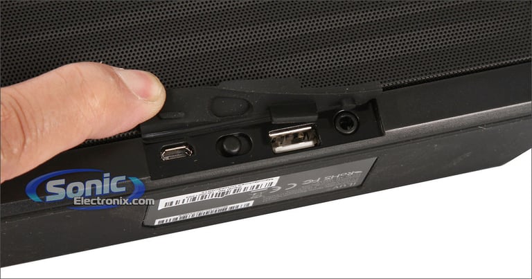 iLuv iSP233PBLK MobiOut (Black) Open Box Image 11