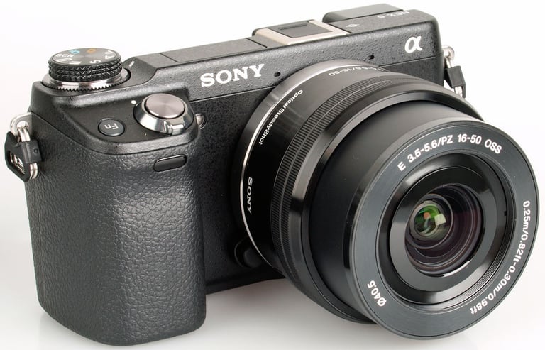 Sony NEX-6L Image 2