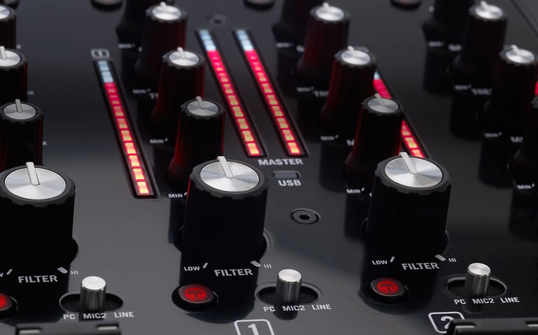 Numark NS7 II Image 12