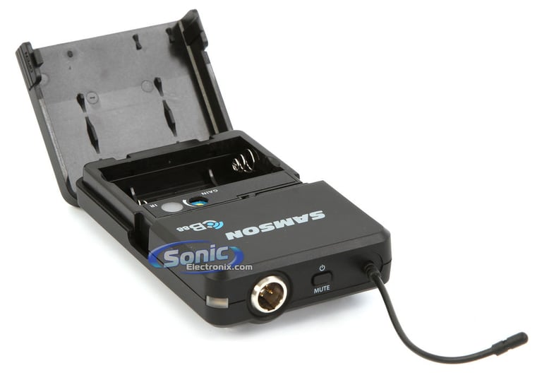 Numark MixTrack Pro II Controller and Samson Concert 88 Wireless Mic System Image 16