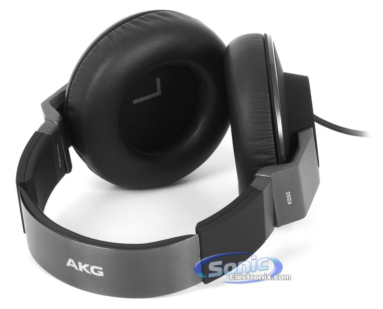 Gemini G4V DJ Controller and AKG K550 Pro DJ Headphones Image 16