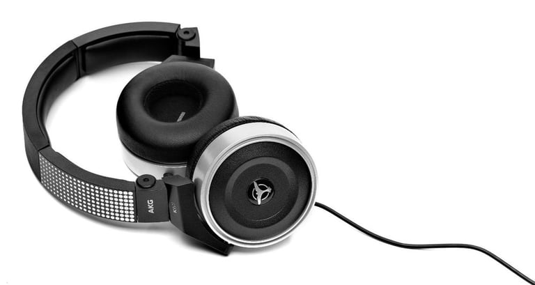 AKG K67 TIESTO Image 2