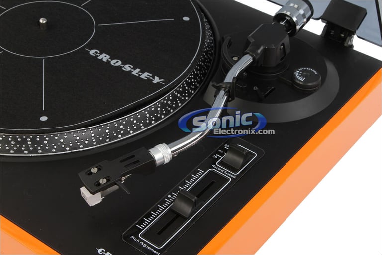 Crosley Advance CR6009A - Orange Image 3