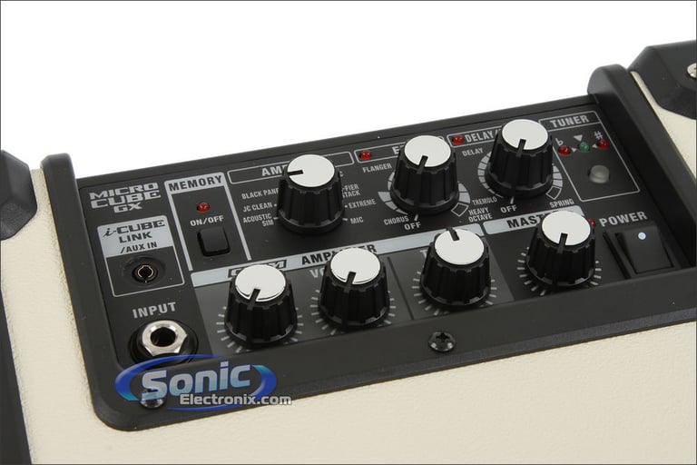 Roland M-CUBE-GXW (White) Image 3