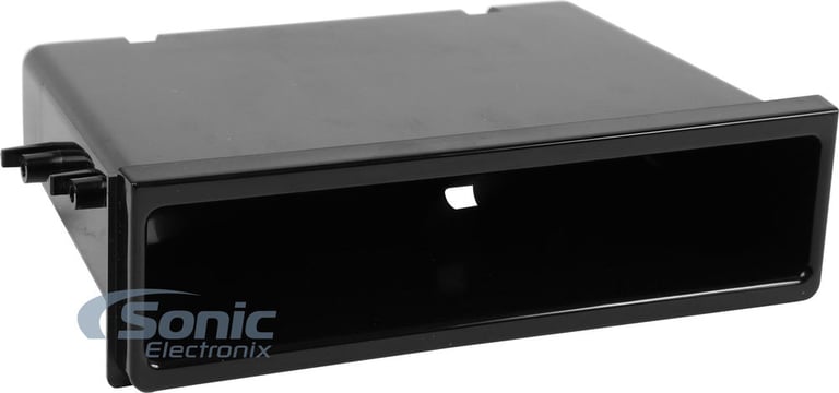Metra 99-8235CHG Dash Kit Image 3