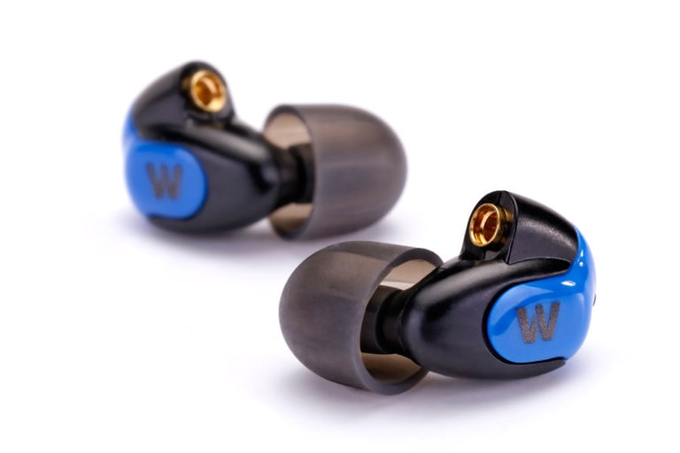 Apogee GROOVE + Westone W40 Image 9