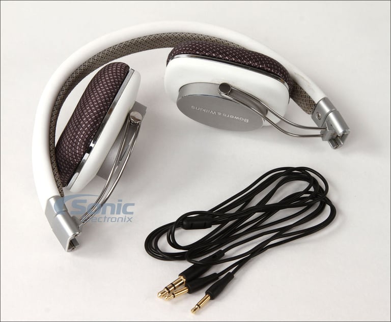 Bowers & Wilkins P3 White Refurbished Image 7