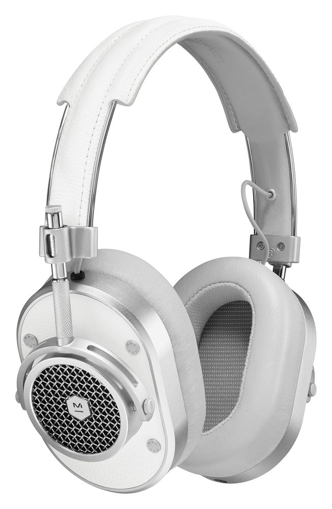 Master & Dynamic MW40 (White) + NuForce Icon UDAC-3 (Black) Image 6