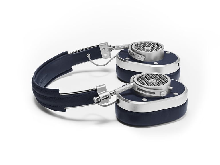 Master & Dynamic MH40 (Navy/Silver) + NuForce Icon uDAC-3 (Black) Image 4