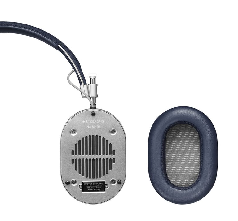 Master & Dynamic MH40 (Navy/Silver) + NuForce Icon uDAC-3 (Black) Image 5