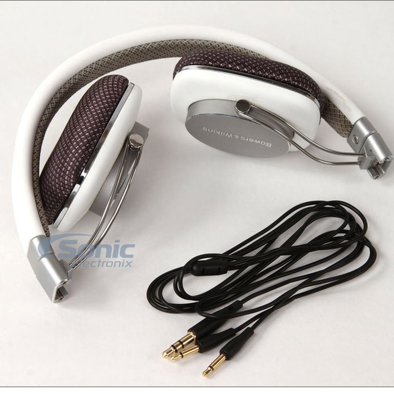 Bowers & Wilkins P3 White Refurbished Image 7