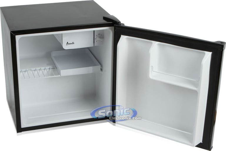 Avanti RM1701B1 (Black) Image 2