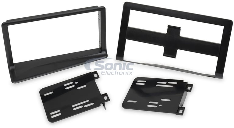Metra 95-5704 Dash Kit Image 1