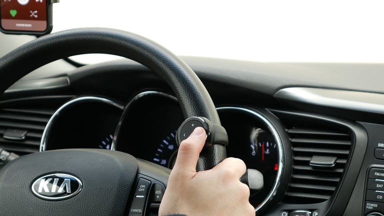 NVX XUBT6 Bluetooth remote with mount for steering wheel or bike handlebar Image 7