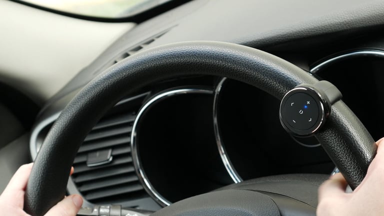 NVX XUBT6 Bluetooth remote with mount for steering wheel or bike handlebar Image 8