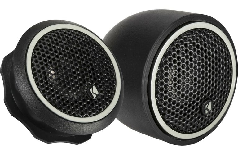 Kicker CST204 Speakers (46CST204) Image 1
