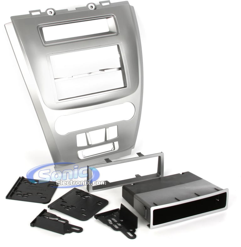Metra 99-5821S Dash Kit Image 1