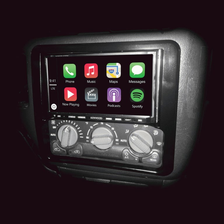 Metra 95-3027 Dash Kit Image 2