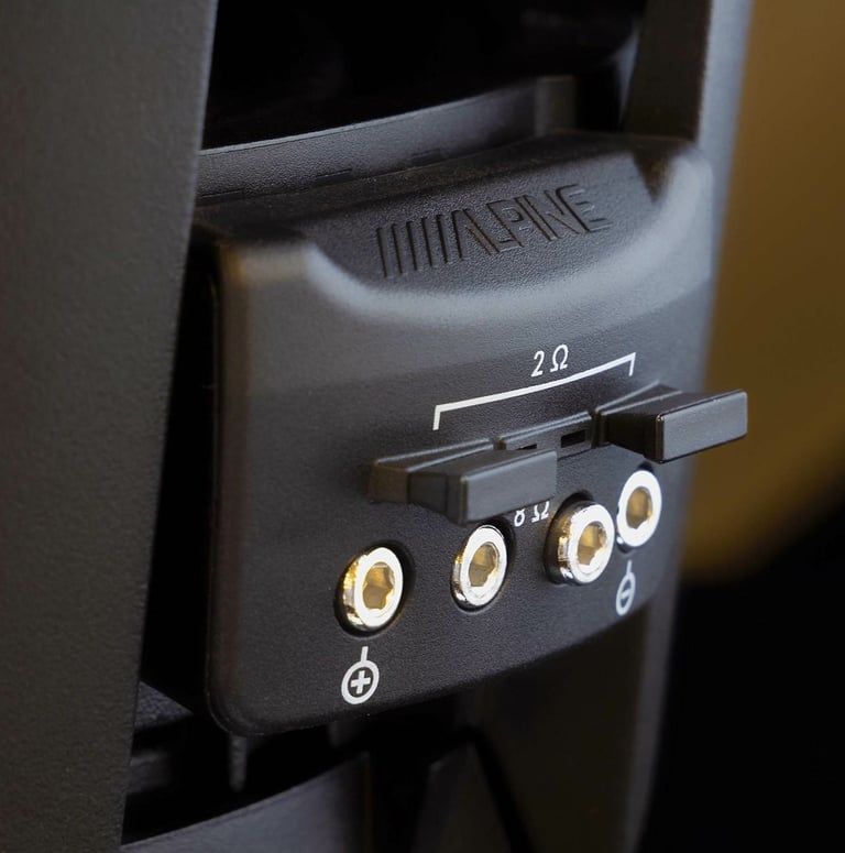 Alpine HDZ-W12 (Open Box, Great) Image 6