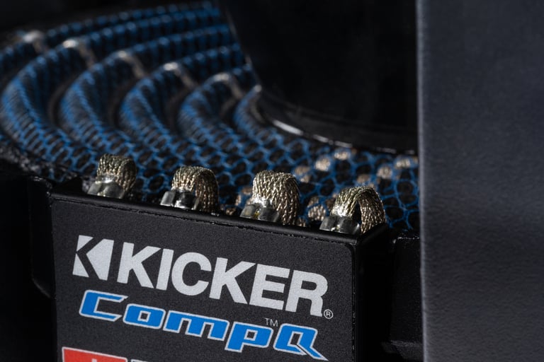 Kicker CWQ104 (51CWQ104) (Open Box, Great) Image 10
