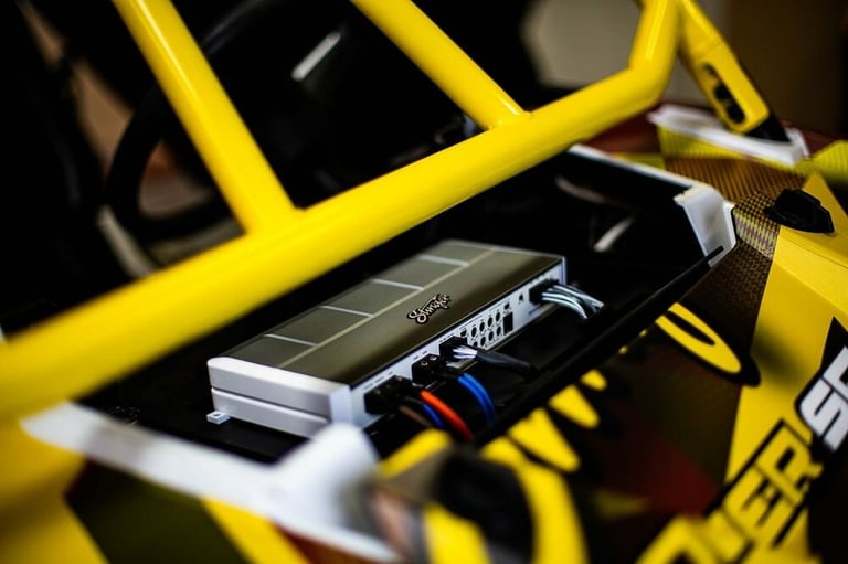 Stinger SPX1000X5 with NVX 8 Gauge Amp Kit Image 7