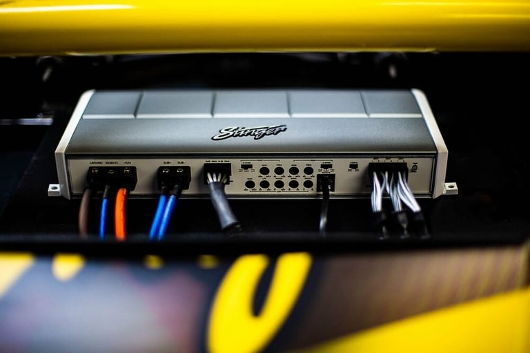Stinger SPX1000X5 with NVX 8 Gauge Amp Kit Image 6