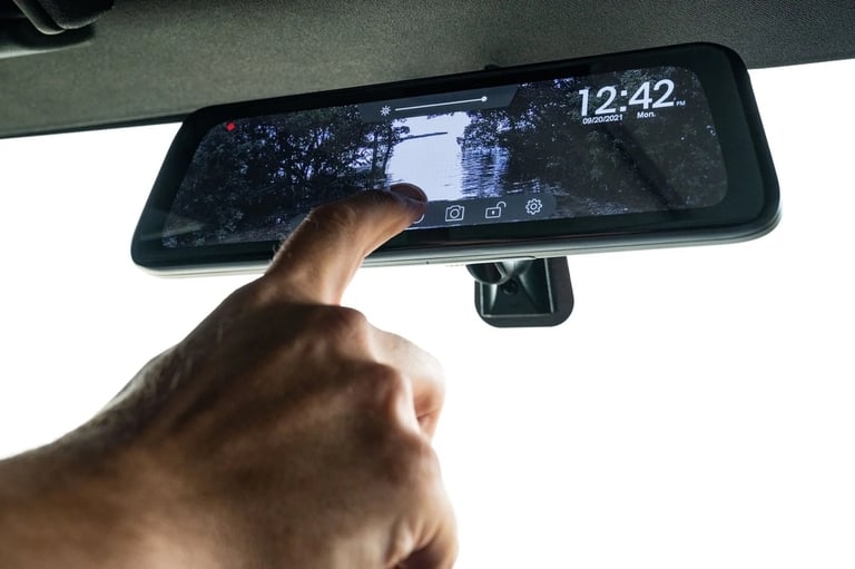 Stinger IX210 with Front and Backup Camera Image 15