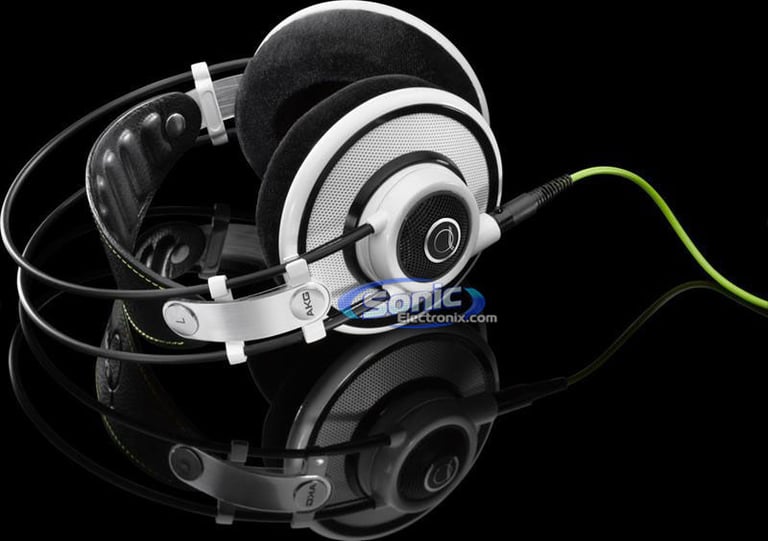 AKG Q 701 Quincy Jones Signature Reference Edition - White Image 8