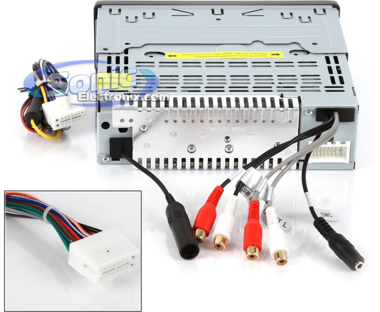 Clarion CZ201 + IPUSBK2 iPod Cable Image 4