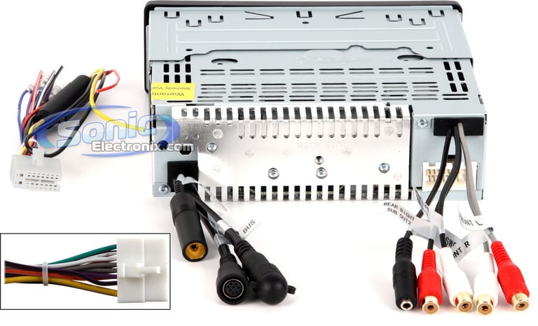 Clarion CZ301 + THD301 HD Radio Combo Image 4