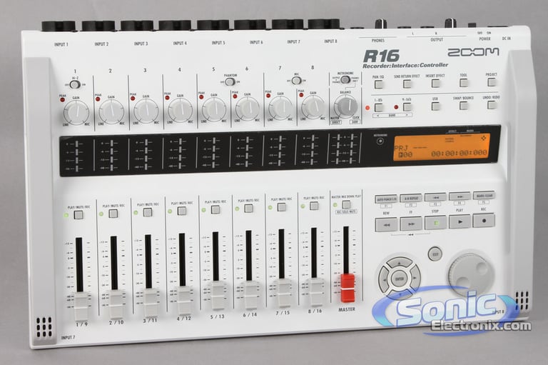 Zoom R16 Image 1