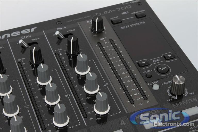 Pioneer DJM-700 (Black) Image 3